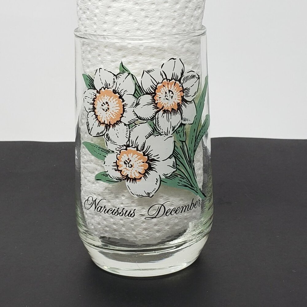 Brockway Glass Tumbler Flower of December Narcissus 10 oz. 4 3/4 in. Tall